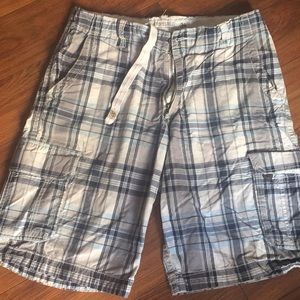 Men’s plaid Aeropostale cargo shorts